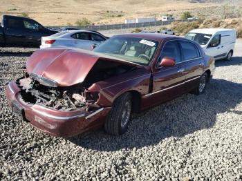  Salvage Lincoln Towncar