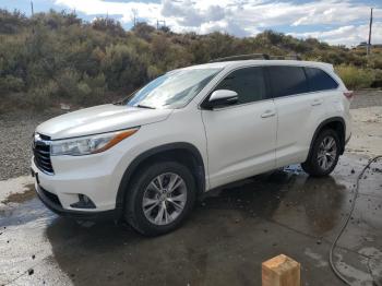  Salvage Toyota Highlander