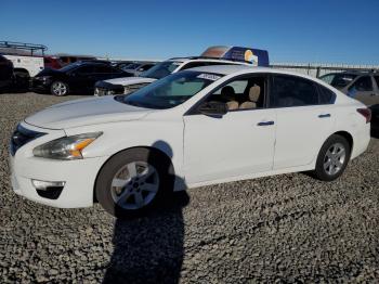  Salvage Nissan Altima