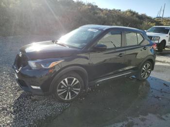  Salvage Nissan Kicks