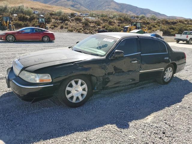  Salvage Lincoln Towncar