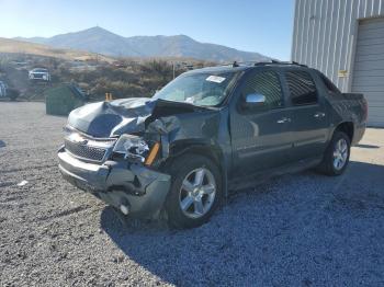  Salvage Chevrolet Avalanche