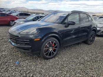  Salvage Porsche Cayenne