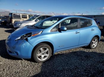  Salvage Nissan LEAF