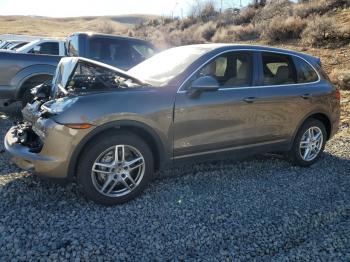  Salvage Porsche Cayenne