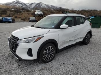  Salvage Nissan Kicks