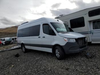  Salvage Mercedes-Benz Sprinter