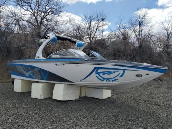  Salvage Tige Skiboat