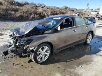  Salvage Nissan Altima