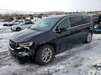  Salvage Chrysler Pacifica