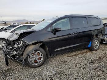  Salvage Chrysler Pacifica