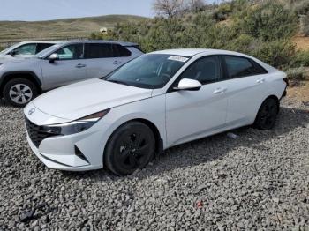  Salvage Hyundai ELANTRA