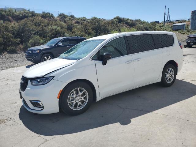  Salvage Chrysler Pacifica