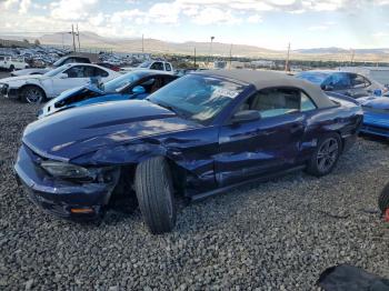  Salvage Ford Mustang