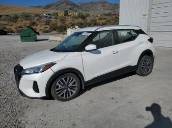  Salvage Nissan Kicks
