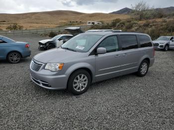  Salvage Chrysler Minivan