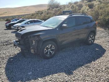  Salvage Jeep Cherokee