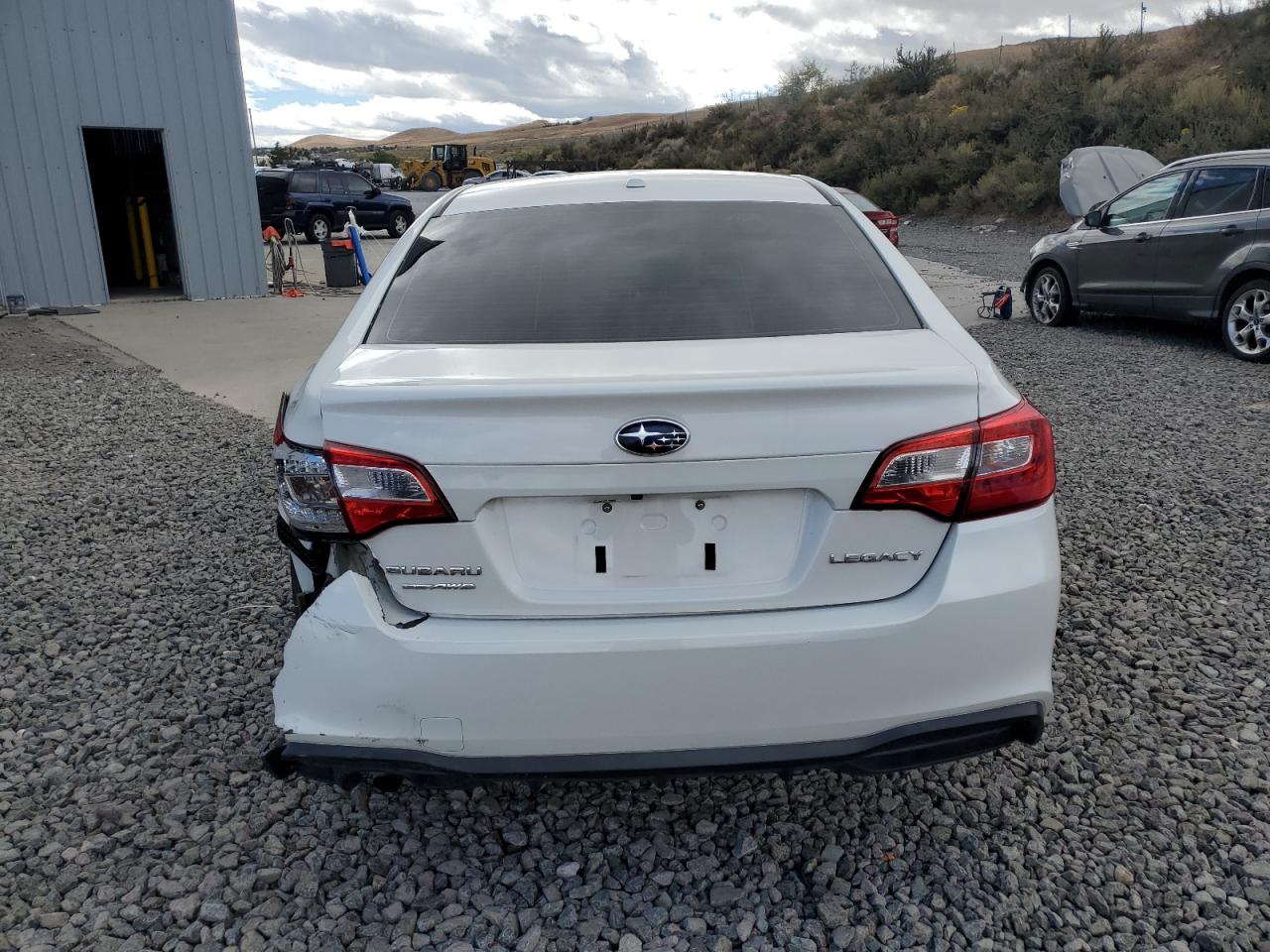 Subaru Legacy 2.5i Image 10