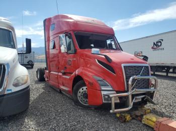 Salvage Volvo Vnl
