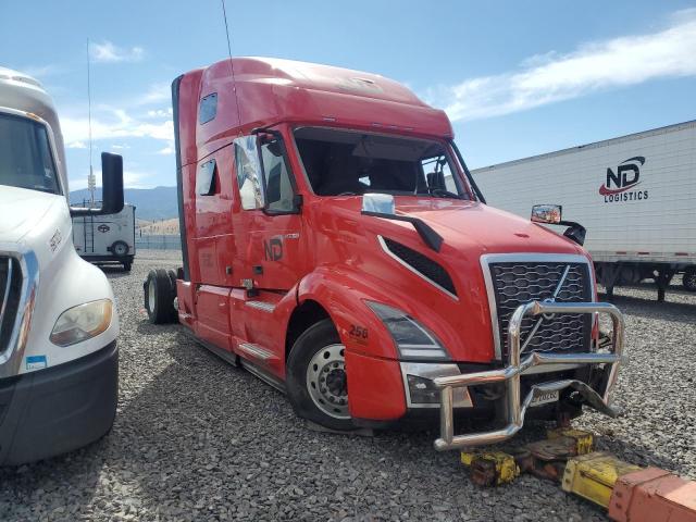  Salvage Volvo Vnl