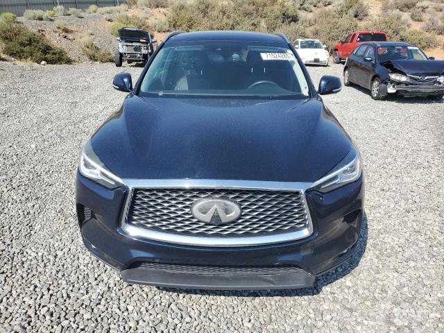 INFINITI Qx Essential Image 10
