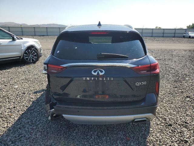INFINITI Qx Essential Image 9