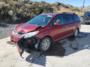  Salvage Toyota Sienna