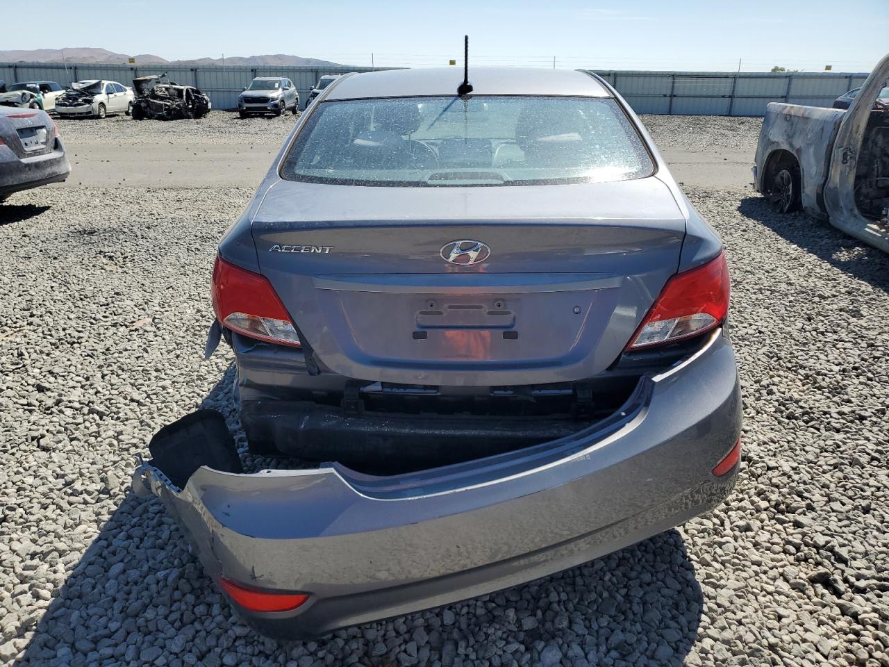 Hyundai ACCENT Se Image 12