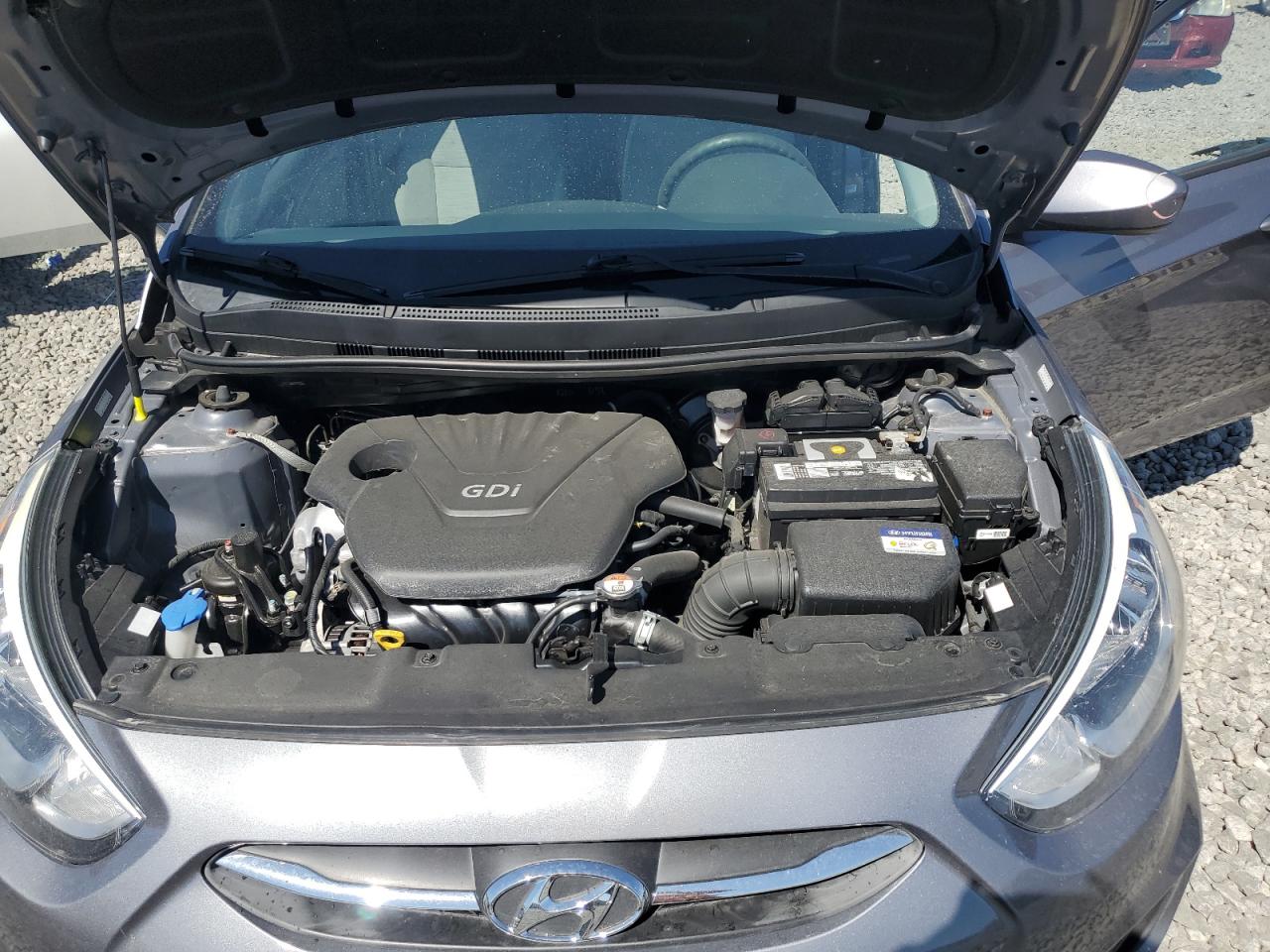 Hyundai ACCENT Se Image 4