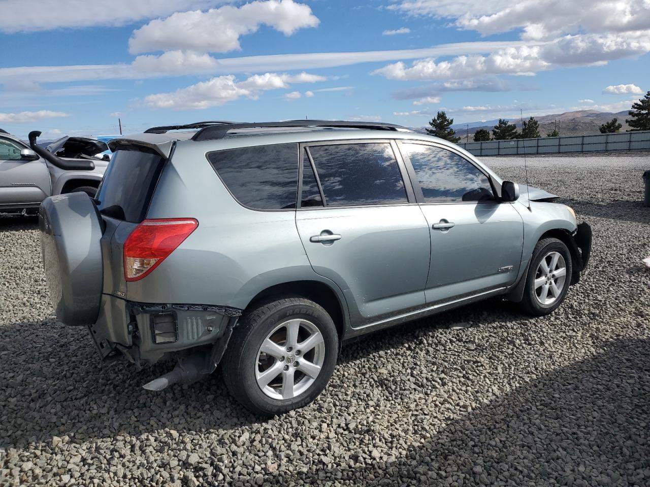 Toyota RAV4 Limited Image 3