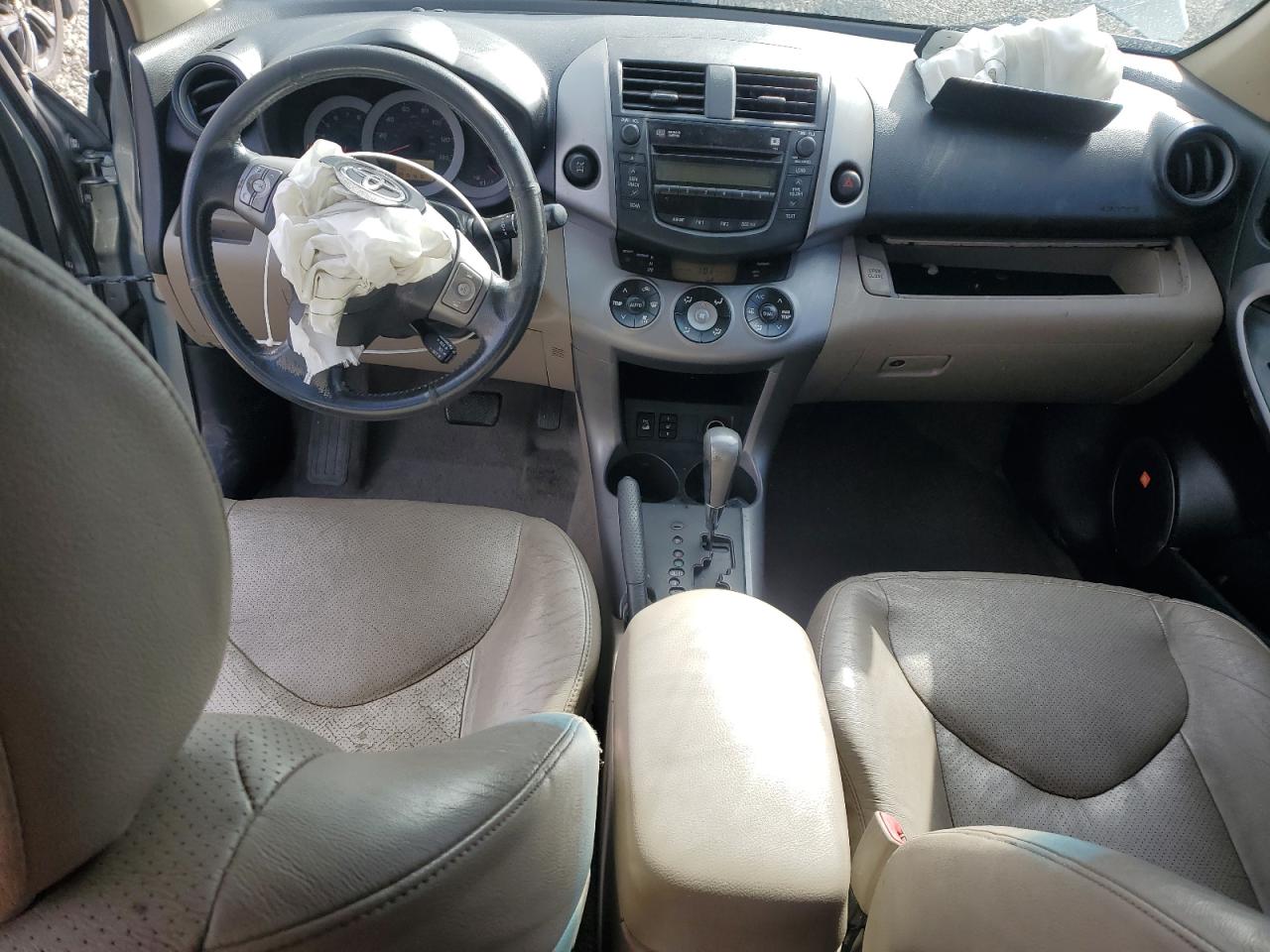 Toyota RAV4 Limited Image 7