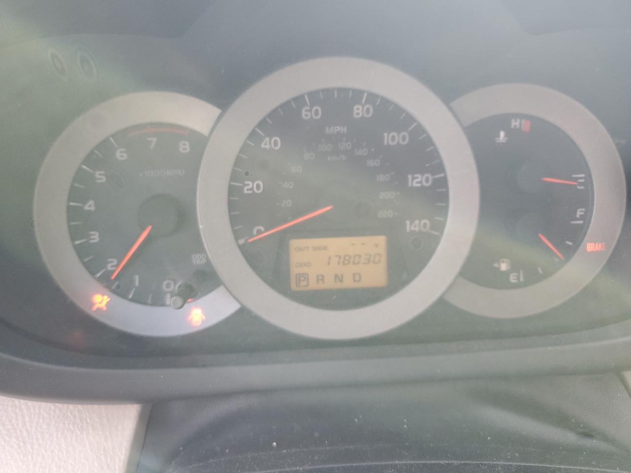 Toyota RAV4 Limited Image 13