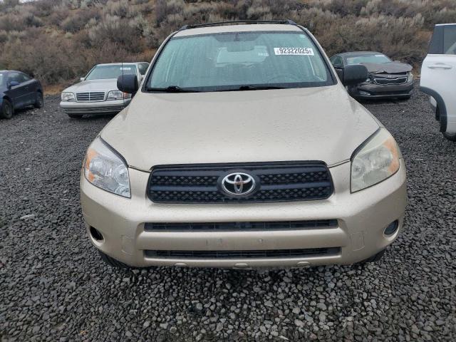 Toyota RAV4 Image 8