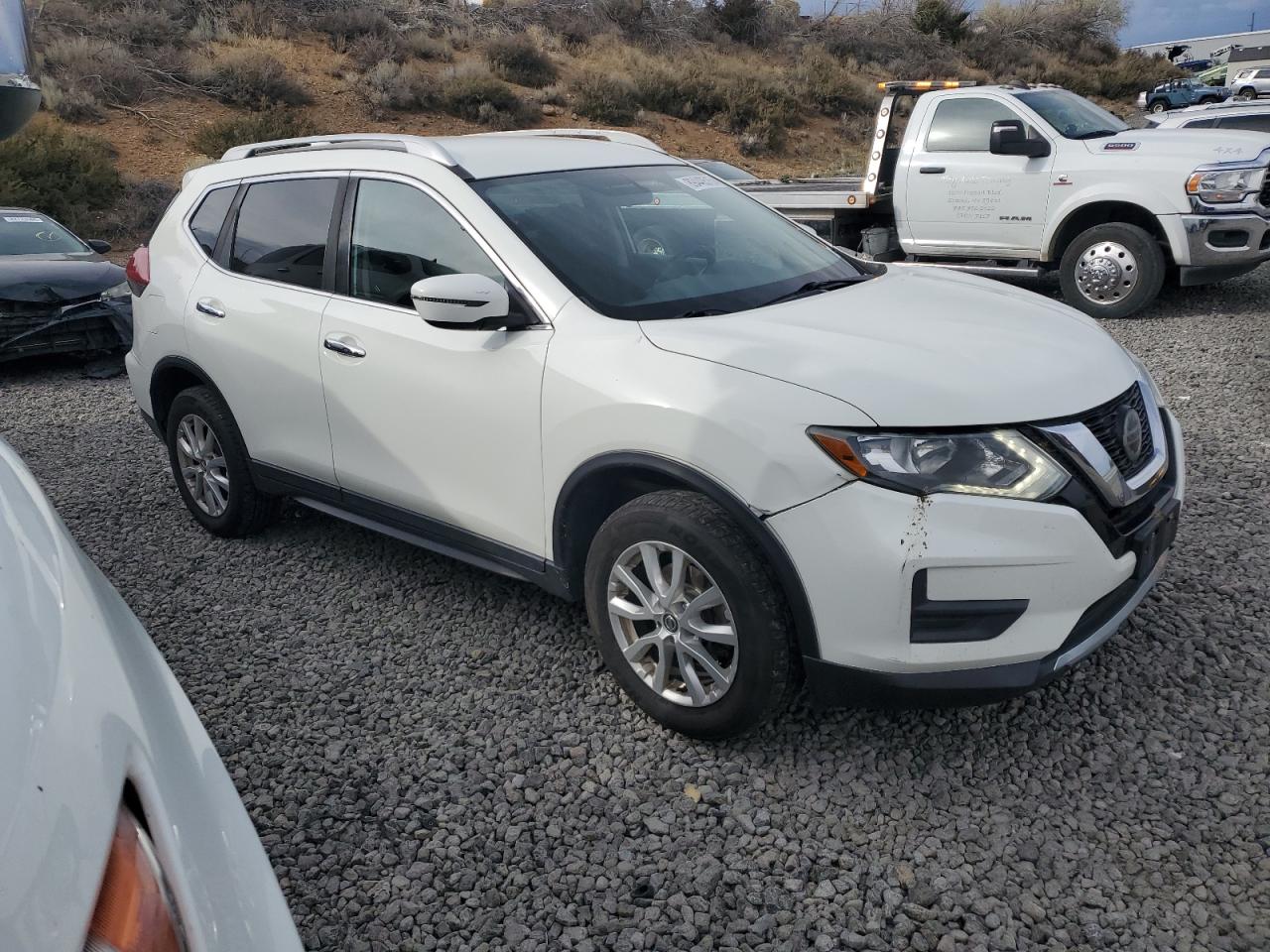 Nissan Rogue S Image 2