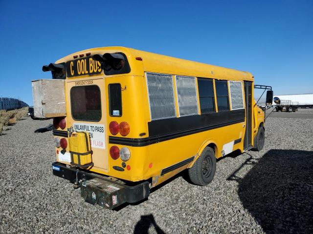 Ford Econoline E350 Super Duty Cutaway Van Image 11