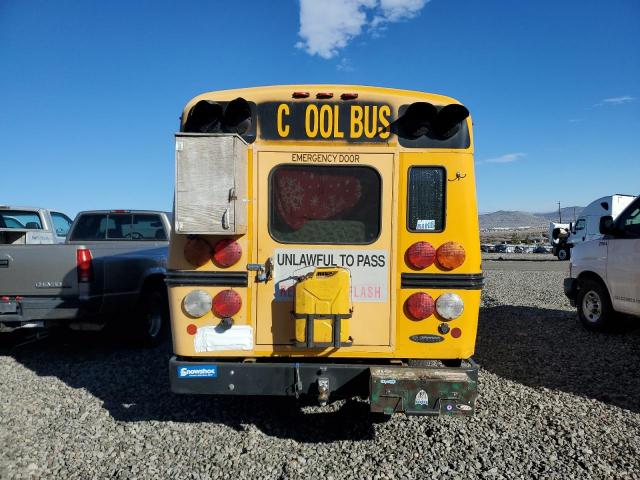 Ford Econoline E350 Super Duty Cutaway Van Image 4