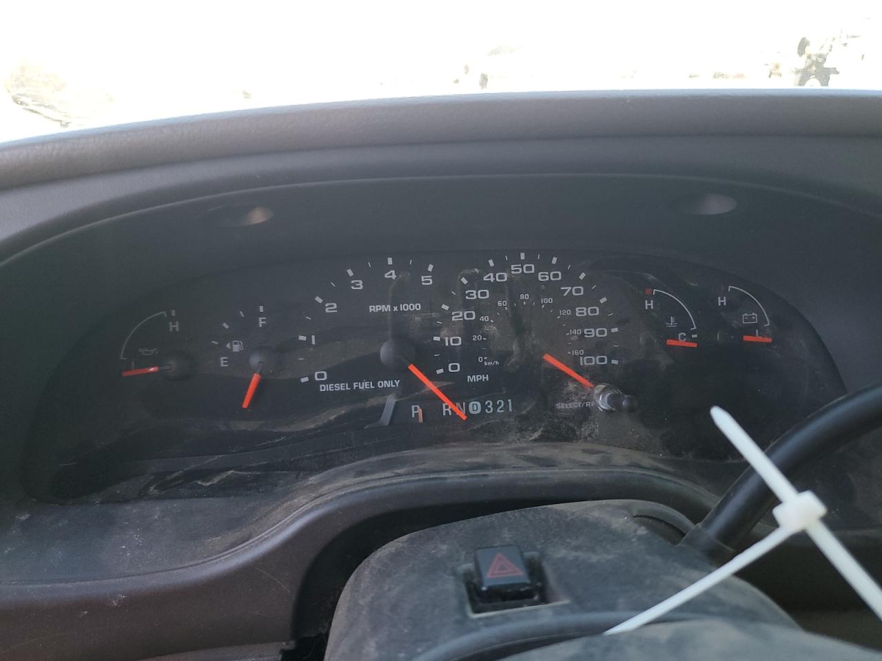 Ford Econoline E350 Super Duty Cutaway Van Image 13