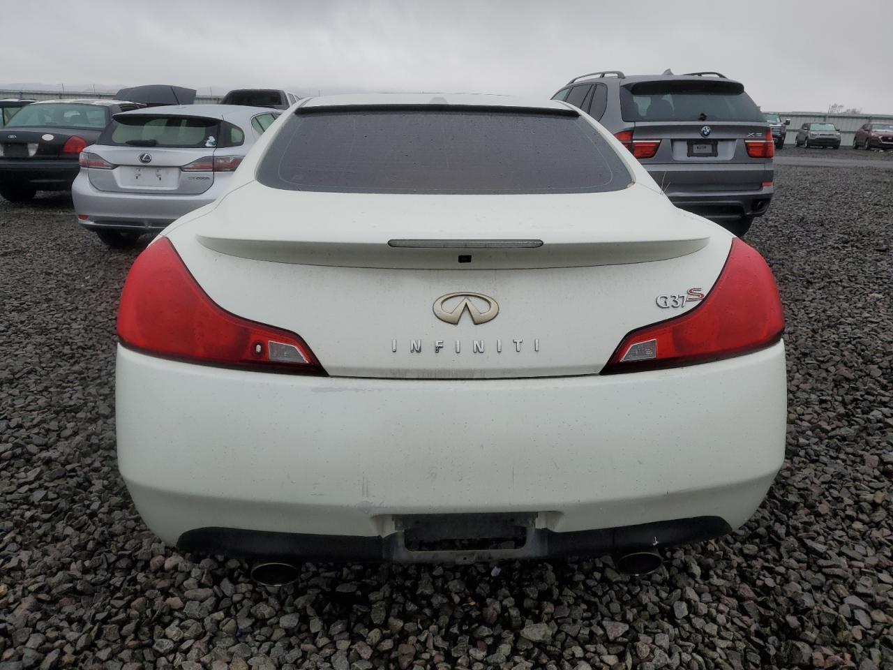 INFINITI G37 Base Image 12