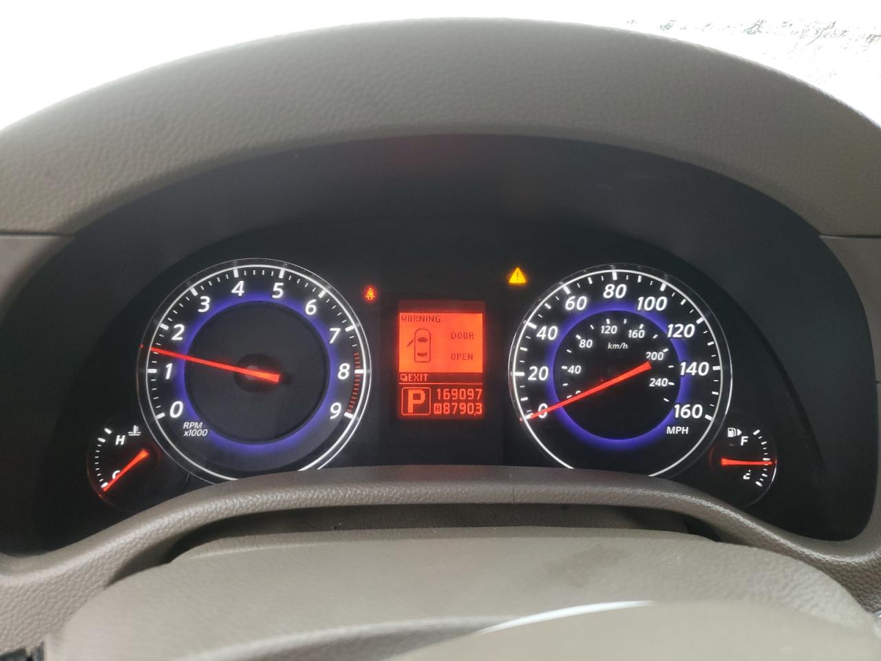 INFINITI G37 Base Image 9