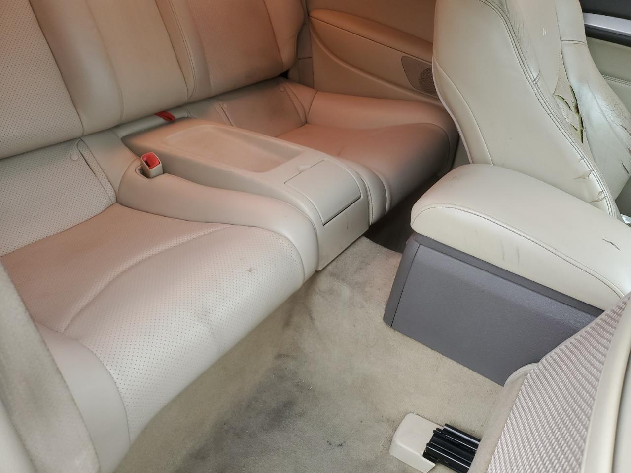 INFINITI G37 Base Image 11