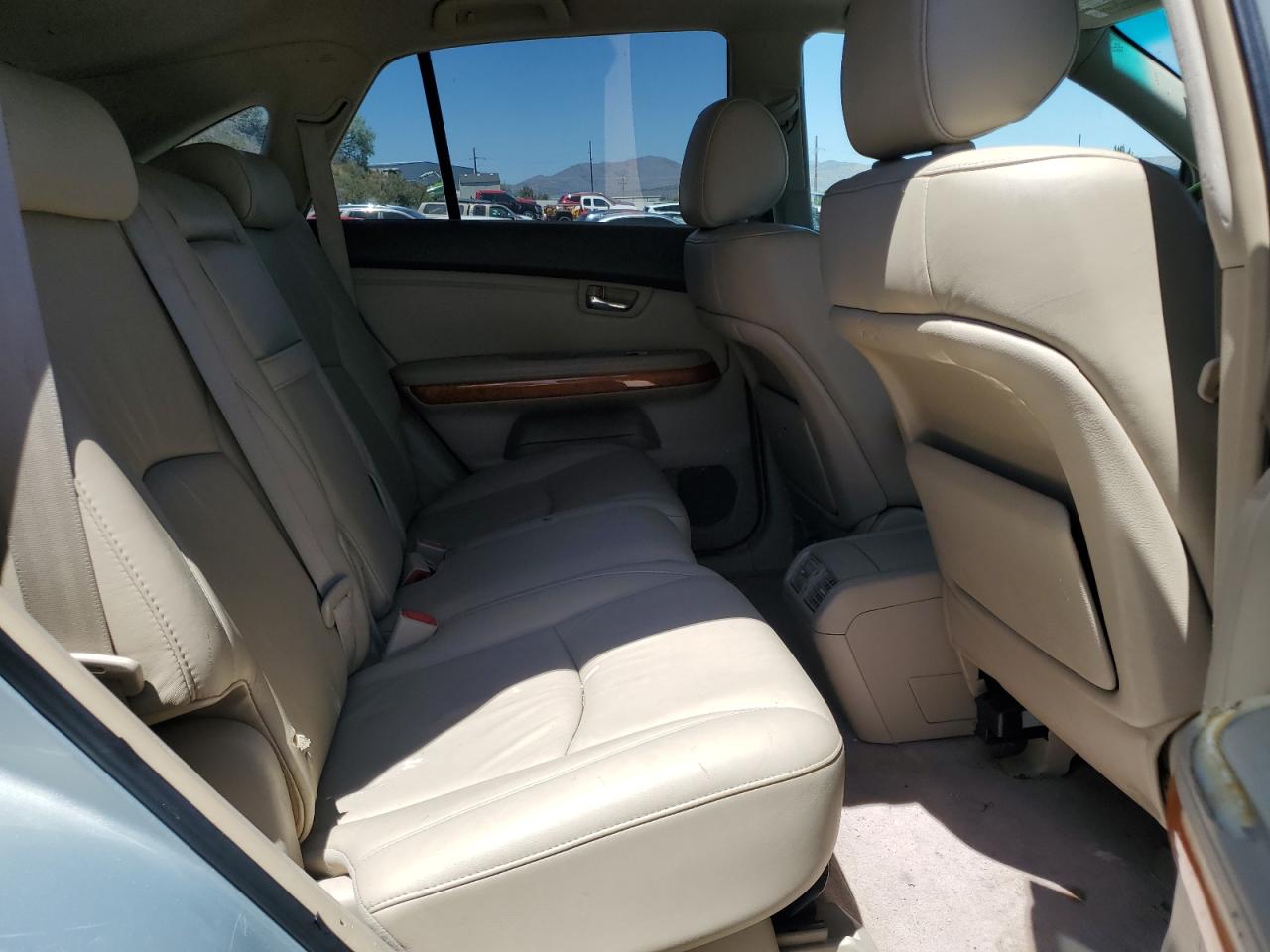 Lexus RX 330 Image 12