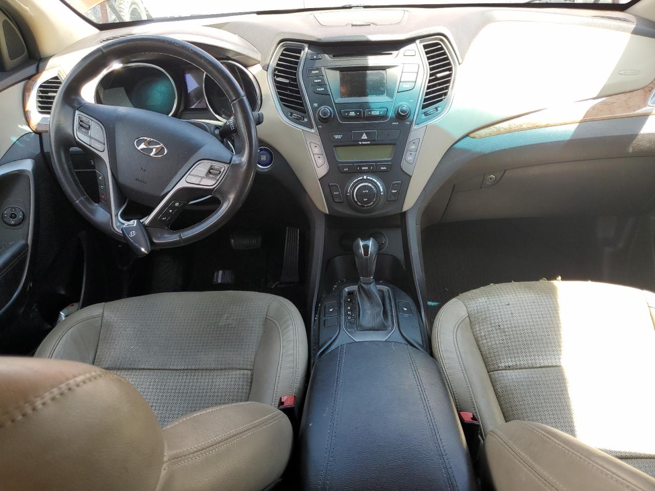 Hyundai SANTA FE Image 10