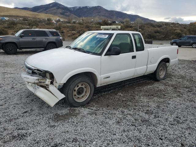  Salvage Chevrolet S-10