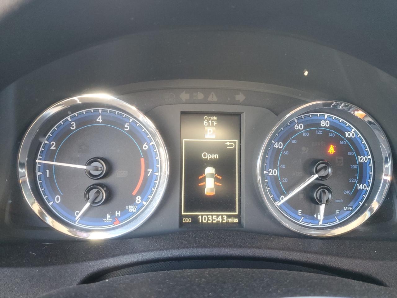 Toyota Corolla L Image 7