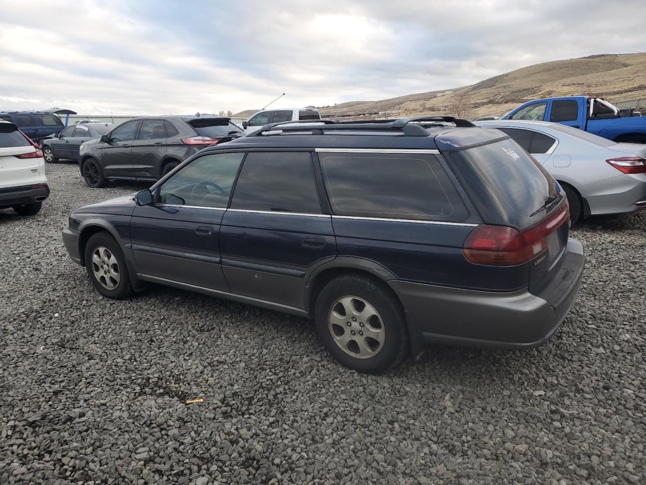 Subaru Legacy 30th Anniversary Outback Image 3