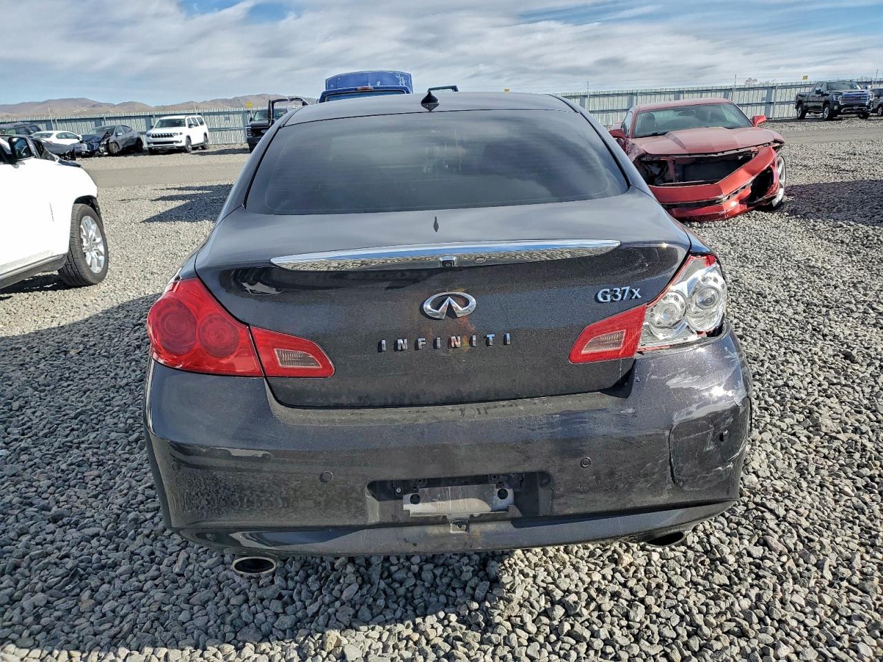 INFINITI G37 Image 6