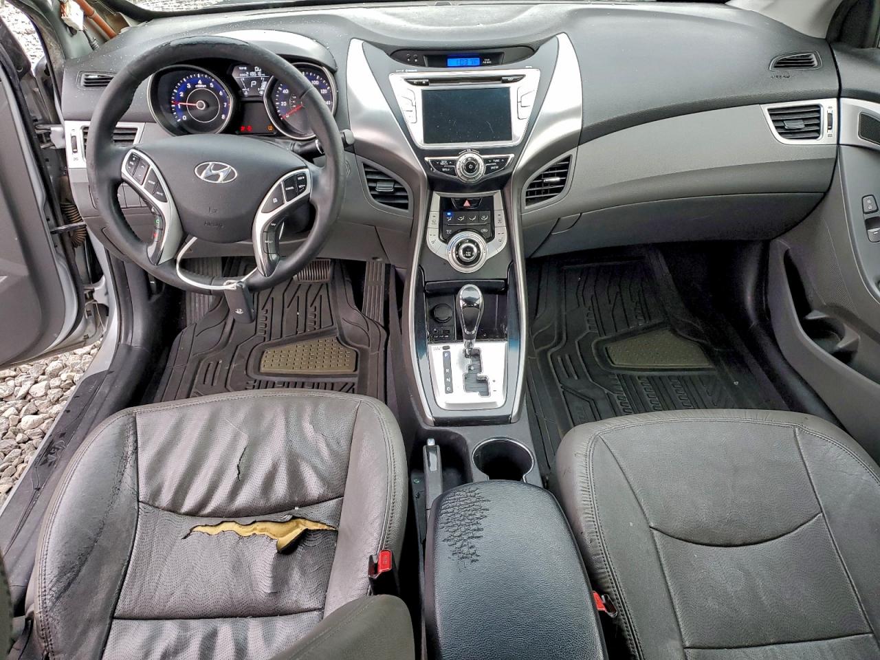 Hyundai ELANTRA Gls Image 11