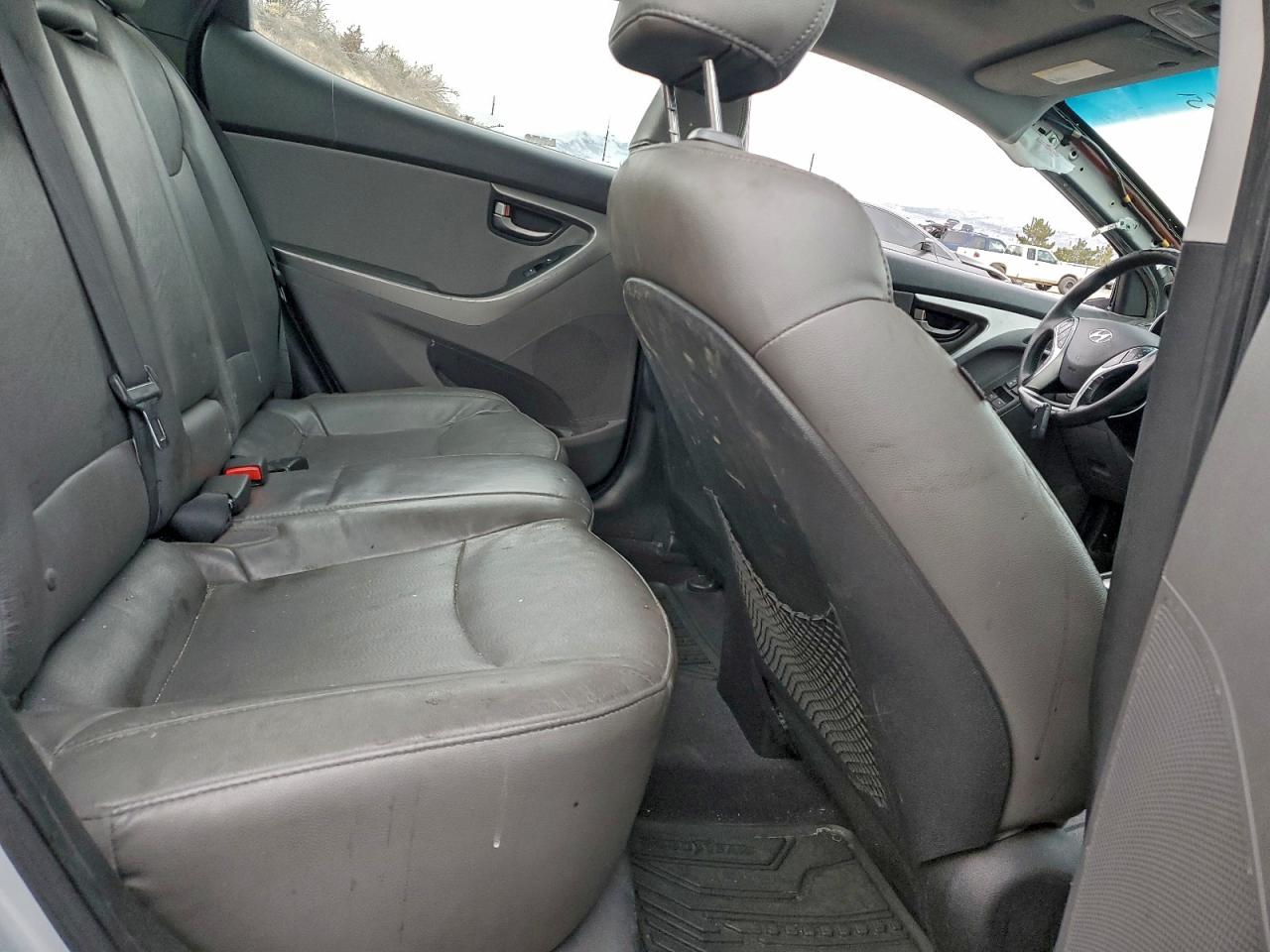 Hyundai ELANTRA Gls Image 9