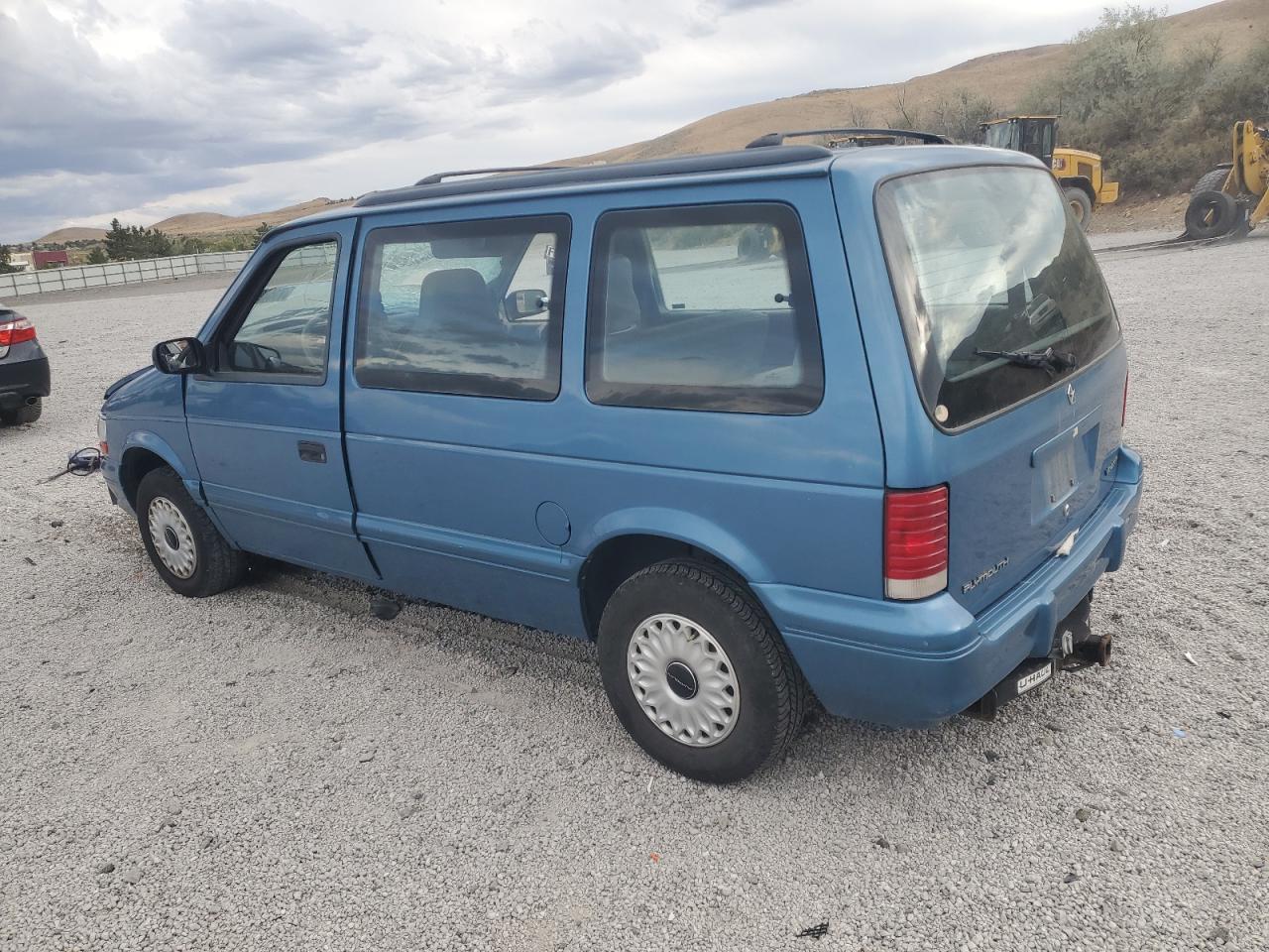 Plymouth Voyager Image 3