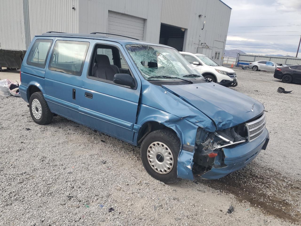 Plymouth Voyager Image 2